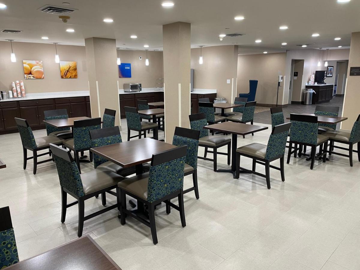Quality Inn & Suites Spring Lake - Fayetteville Near Fort Bragg Exterior foto